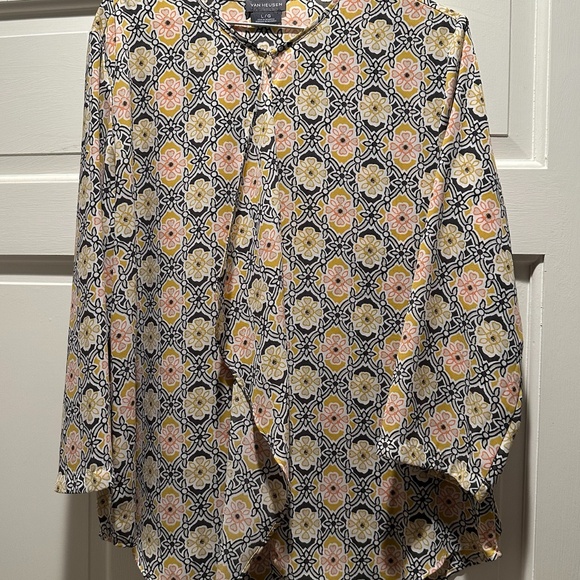Van Heusen large multi-color polyester blouse - Picture 2 of 4